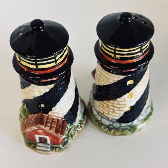 CKAO Lighthouse Salt & Pepper Shaker Set Ceramic 1960s Black/White/Red VTG - Picture 8 of 8